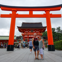 Fushimi inari taicha, le temple aux 10000 torii, sud de kyoto.