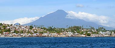 Manado l'exotique sous son volcan.